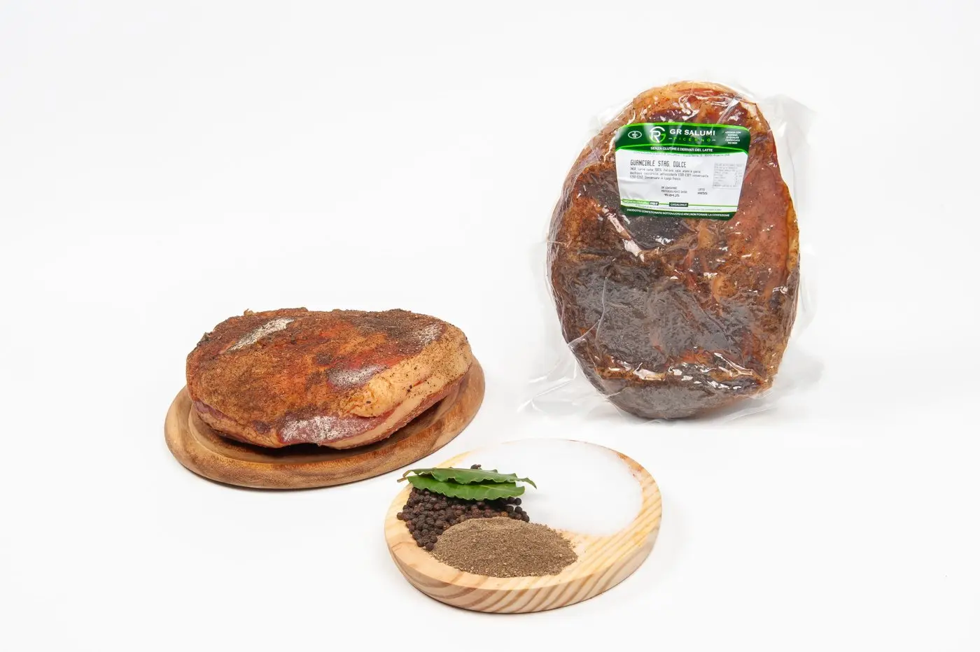 Guanciale al pepe stagionato metà/intero s.v.